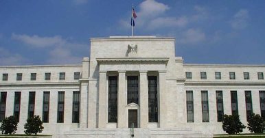 الدولار يقلص خسائره بعد بيان الاحتياطي الفدرالي
