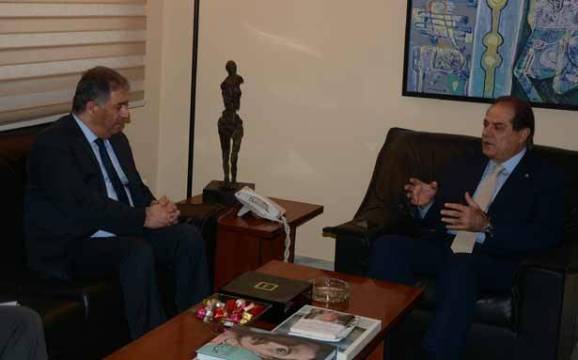 قزي: قرار الأونروا بتقليص خدماتها للفلسطينيين يهدف لتحميل لبنان المسؤولية عنهم