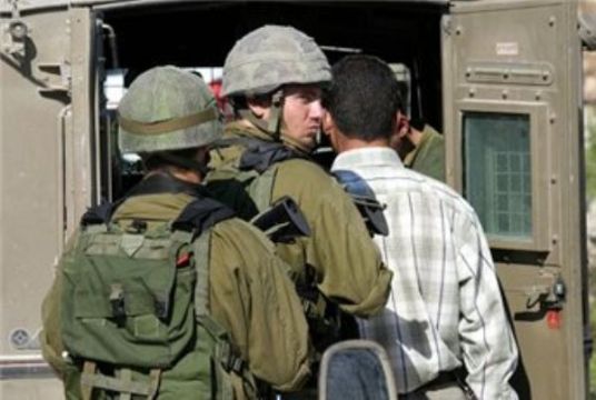 قوات الاحتلال تعتقل شاباً من قرية عوريف بنابلس