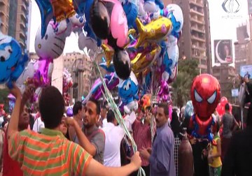 أجواء من الفرح والاحتفال تعم مصر بقدوم عيد الفطر المبارك - زياد أبو غزالة - 6 - 7 - 2016