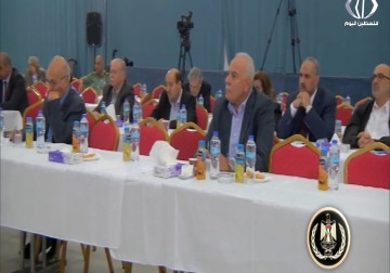 عباس يقرر عقد المؤتمر السابع لحركة فتح في رام الله بـ29 من الشهر الجاري - زينب هاشم - 2 - 11 - 2016