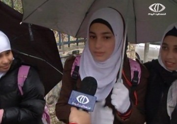طالبات المدارس في  كفر عقب شما القدس يعانون سوء البنى التحتية بسبب المنخفض الجوي – 26 – 11 – 2014 – رغدة عتمة