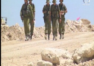 جرافات الاحتلال تعتزم هدم عشرات المباني السكنية في أم الحيران - عامر أبو حامد - 21 - 11 - 2016