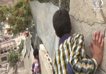 سلطات الاحتلال تسلم عدة عائلات أوامر هدم في بلدة سلوان جنوب المسجد الأقصى - زياد أبو غزالة - 11 - 2 - 2016