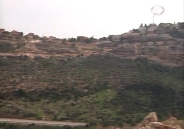 الاحتلال يتعهد بتمكين المستوطنين من الوصول إلى جبل عيبال لأداء طقوسهم الدينية - 12 - 4 - 2015 - أماني عثمان