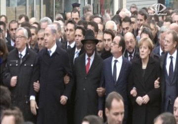 نتنياهو يتعرض لانتقادات واسعة بعد مشاركته في تظاهرة باريس – 12 – 1 – 2015 – زينب هاشم