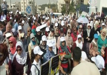 نواب التشريعي يحذرون من تصفية قضية اللاجئين عبر أزمة الأونروا السياسية – 12 – 8 – 2015 – زينب هاشم