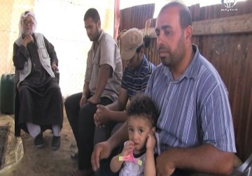 عائلة الحمران تواجه التشرد بعد قرار ازالة منزلها المقام من 60 عاما  - رمزي أبو جزر - 15 - 6 - 2016