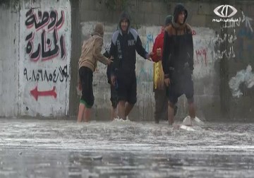 لأمطار تجتاح غزة وتغرق المنازل وتحاصر المواطنين - 27 - 11 - 2014 - رمزي أبو جزر