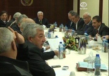 مركزية فتح تشكل لجنة سداسية مهمتها وضع قائمة بأسماء من سيتم فصله – 20 – 2 – 2014 – مجاهد الشاتي