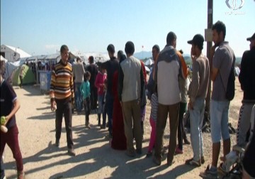 فلسطينيون عالقون في اليونان يشتكون من عنصرية بعض الأطباء - فاتن الصالح - 18 - 8 - 2016