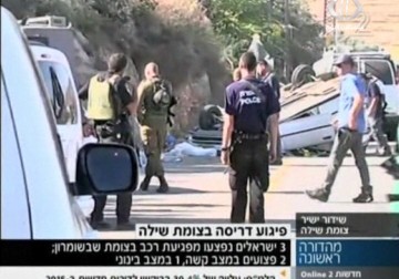 إصابة 3 جنود للإحتلال أحدهم بحال الخطر بعملية دهس نفذها فلسطيني شمال رام الله – 6 – 8 – 2015 – عماد درويش