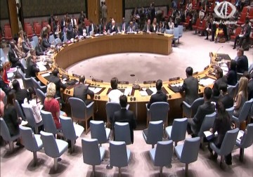 عباس: الأفكار الفرنسية تصلح قاعدة لإطلاق المفاوضات مع الإسرائيليين – 24 – 7 – 2015 – زينب هاشم