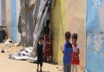 مظاهر العيد تغيب عن سكان الكرافانات في ظل التشريد وتأخر الاعمار - رمزي أبو جزر - 8 - 7 - 2016 