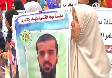 سلطات الاحتلال تفرج عن عميد الأسرى الإداريين محمود شلاتوة – 11 – 5 – 2015 – هادي خزعل