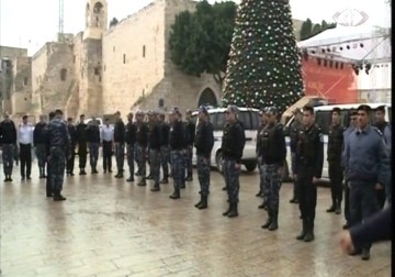 الشرطة الفلسطينية تضع خطة شاملة لتأمين مرور عيد الميلاد بدون إشكاليات - 23 - 12 - 2014 - فداء نصر