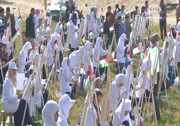 مشاركة المئات من الفنانين بمعرض احياء الذكرى الـ39 ليوم الأرض – 30 – 3 – 2015 – أماني عثمان