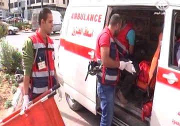 الهلال الأحمر ينفي ادعاءات الاحتلال بأنه طواقمه لم تقم بعملها المعني تجاه مصابين إسرائيليين – 15 – 11 – 2015 – رغدة عتمة