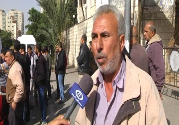 بعد تزايد أعدادهم وإشتداد معاناتهم... عمال القطاع يطالبون بتحسين أوضاعهم المعيشية - رمزي البيروتي - 24 - 11 - 2016