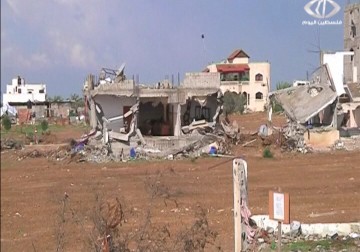 مراكز حقوقية تصف تسهيلات الاحتلال عند المعابر بأنها شكلية وليست حاجة طارئة للسكان – 20 – 2 – 2015 – لبيبة شريفة