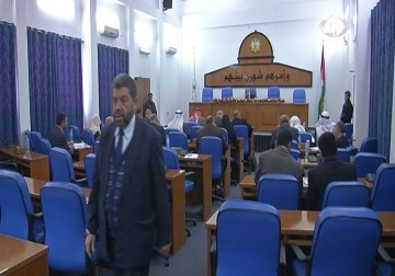 مطالبات بتعديل منظومة القوانين الفلسطينية التى يحتكم بعضها إلى تشريعات إسرائيلية – 2 – 6 – 2015 - رمزي أبو جزر