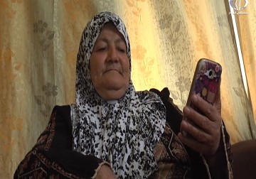 عائلة الأسير المريض عثمان يونس تترقب حالته الصحية بعد مشاركته في الإضراب عن الطعام - جهاد بركات