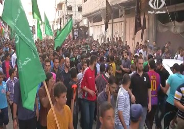 جماهير غفيرة تشيع الشهيدين فرحات وأبو حميد في قطاع  غزة - 17 - 10 - 2015 - رمزي أبو جزر