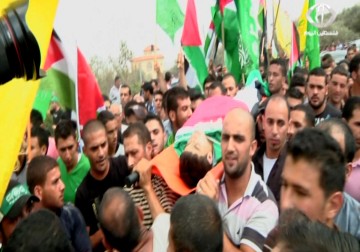 الأهالي يشيعون جثمان الشهيد حذيفة سليمان الذي ارتقى برصاص الاحتلال ليلة أمس – 5 – 10 – 2015 – جهاد بركات