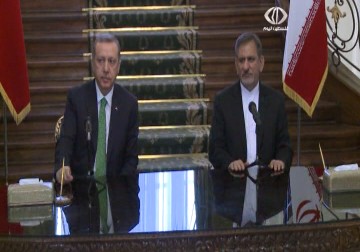 إيران وتركيا يوقعان اتفاقية لتشكيل مجلس أعلى للتعاون السياسي بين البلدين – 30 – 1 – 2014 – عمر هواش