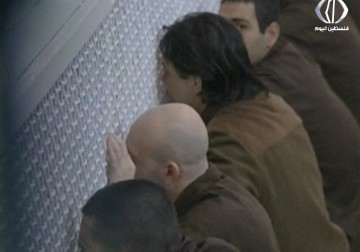 تقرير| إدارة سجون الاحتلال تغلق هداريم بعد نقل آخر 20 أسير مريض إلى النقب