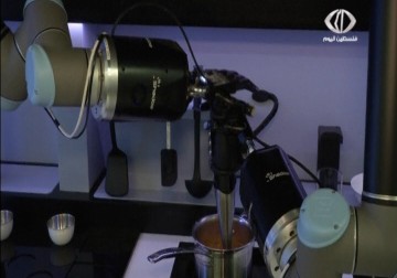 اختراع روبوت جديد يمكنه طهي وصفات عديدة وبسرعة هائلة -  15 - 4 - 2015 - زينب أبو ضاهر