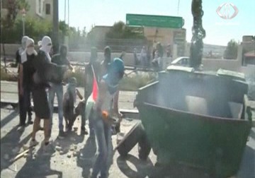 حكومة الاحتلال المصغرة تصادق على قرارات جديدة تسمح للشرطة إطلاق الرصاص الحي على المتظاهرين – 26 – 09 – 2015 – محمد مدهون