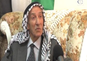 الثمانيني عبد القادر أبو عجمية يتقدم لامتحانات التوجيهي - 14 - 6 - 2016