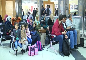 السلطات المصرية تغلق معبر رفح بعد فتحه بشكل استثنائي لمدة يومين – 10 – 2 – 2015 – يوسف أبو كويك