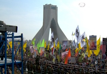 مسيرات حاشدة في العاصمة الإيرانية إحياء للذكرى 35 لانتصار الثورة الإسلامية – 11 – 2 – 2014 – عمر هواش