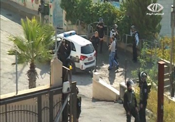 مواجهات واعتقالات اثر اقتحام منزلي أبو جمل في الجبل المكبر - 25 - 11 – 2014