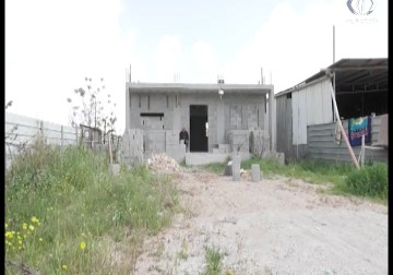 أكثر من 10 منازل مهددة بالهدم في مدينة قلنسوة - فاتن الصالح