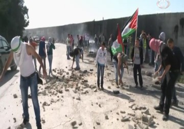 الفصائل في غزة تجمع على دعم وإسناد انتفاضة القدس كشرط لاستمراريتها - 11 - 11 - 2015 - يوسف أبو كويك