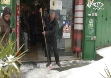 الثلوج في مدينة رام الله بالضفة الغربية المحتلة - 7 - 1 - 2015 - جهاد بركات