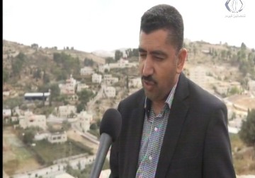 سلطات الاحتلال تخطر  منزلين بالهدم ببلدة إذنا بحجة موقعها في المنطقة 