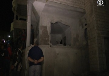 الاحتلال يهدم منزل الشهيد محمد الطرايرة في بني نعيم - فداء نصر - 15 - 8 - 2016