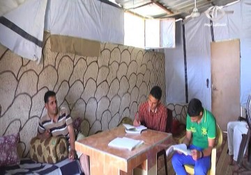 معاناة المشردين من طلبة التوجيهي في غزة مع إقتراب موعد الإمتحانات – 25 – 5 – 2015 – رمزي البيروتي
