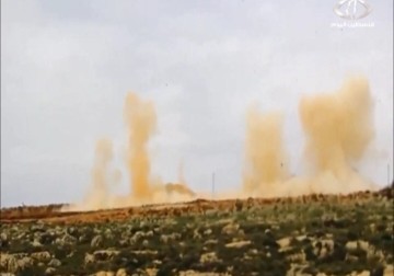 تفجيرات توسعية تتسبب بتساقط الصخور على منازل أهالي وادي فوكين – 10 – 2 – 2015 - زينب أبو ضاهر