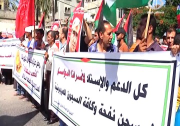 الأسرى يعلقون خطواتهم الاحتجاجية حتى الأحد إثر وعد مصلحة السجون بوقف هجمتها عليهم – 7 – 8 – 2015 – محمد المدهون