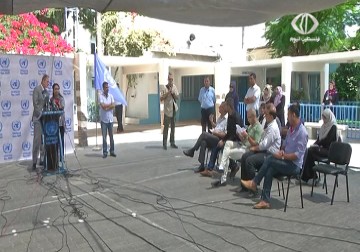 الأونروا تبدأ بدفع أموال إعادة الإعمار لأصحاب المنازل المدمرة - 8 - 7 - 2015 - هادي خزعل