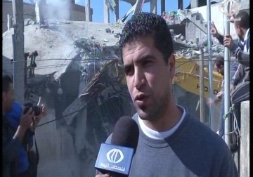 تهيئة لإعادة بنائه.. إزالة ركام منزلا الأسير محمد أبو شاهين - 19 - 11 - 2015 - جهاد بركات