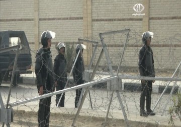 محكمة الجنايات شمال القاهرة تؤجل محاكمة مرسي الى الرابع من شباط الجاري – 2 – 2 – 2014 – فاطمة ابراهيم