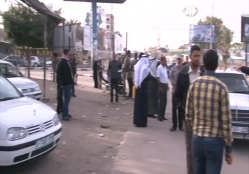 سائقو النقل يطالبون برفع الصار الاسرائيلي على غزة - 2 - 1 - 2014 - اكرم دلول