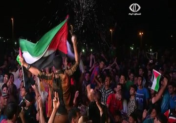 غزة تحتفل بفوز المنتخب الوطني الفلسطيني ببطولة كأس التحدي - 31 - 5 - 2014 - يوسف أبو كويك