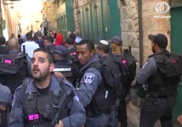 150 مستوطنا إقتحموا ساحات المسجد الأقصى بحراسة شرطة الاحتلال والقوات الخاصة - 20 – 9 – 2015 – اسراء سلهب